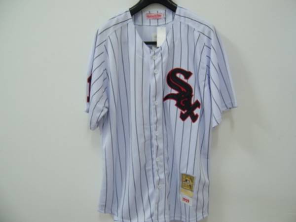 Mitchell and Ness White Sox #11 Luis Aparicio Stitched White Throwback MLB Jersey - Click Image to Close